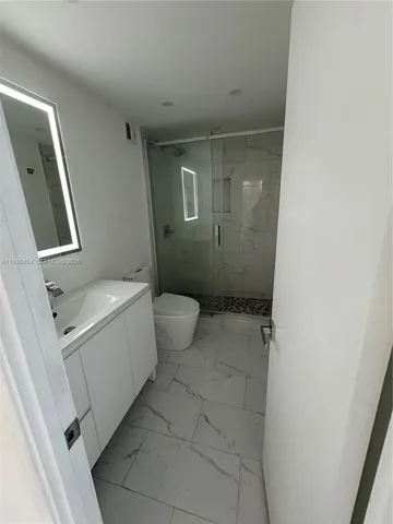 $1,990 | 400 Kings Point Drive, Unit 929, Sunny Isles Beach, FL 33160