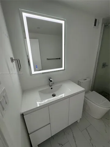 $1,990 | 400 Kings Point Drive, Unit 929, Sunny Isles Beach, FL 33160