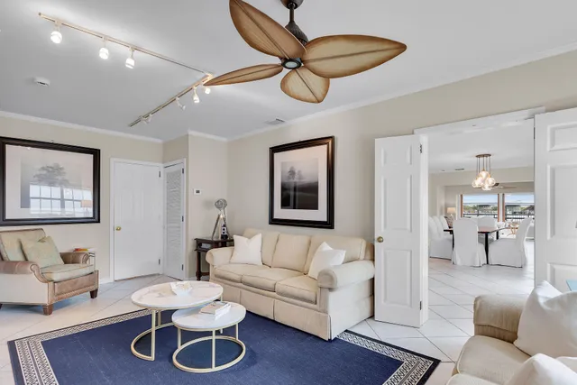 $2,300,000 | 827 Eisenhower Drive, Key West, FL 33040