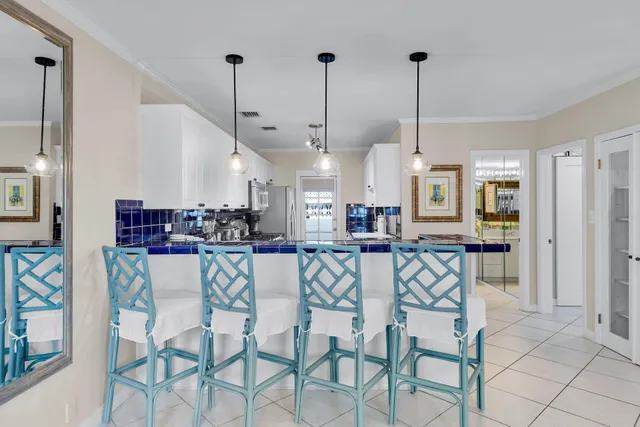 $2,300,000 | 827 Eisenhower Drive, Key West, FL 33040