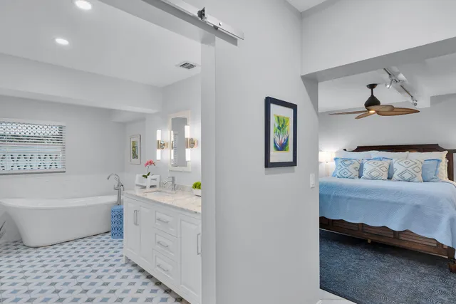 $2,300,000 | 827 Eisenhower Drive, Key West, FL 33040