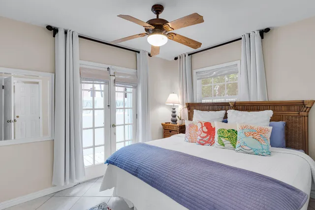 $2,300,000 | 827 Eisenhower Drive, Key West, FL 33040