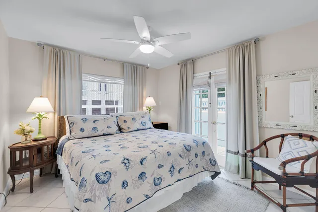 $2,300,000 | 827 Eisenhower Drive, Key West, FL 33040