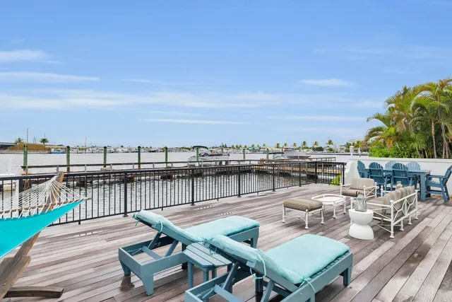 $2,300,000 | 827 Eisenhower Drive, Key West, FL 33040