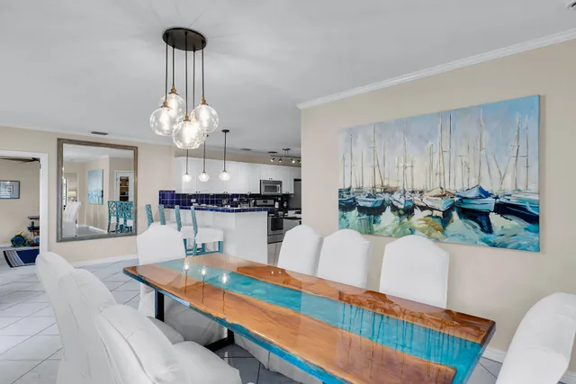 $2,300,000 | 827 Eisenhower Drive, Key West, FL 33040