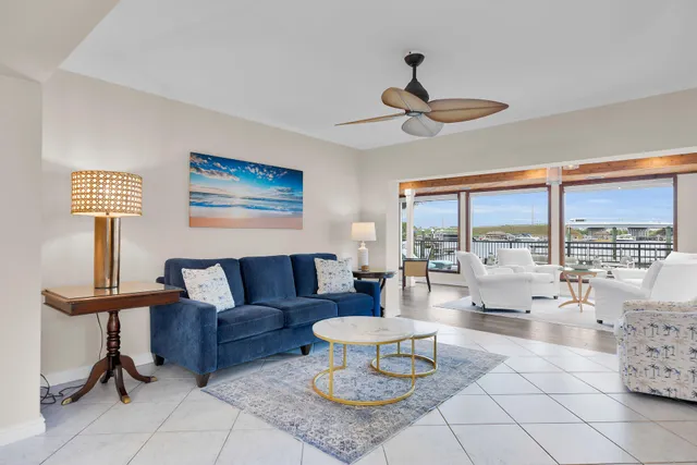 $2,300,000 | 827 Eisenhower Drive, Key West, FL 33040