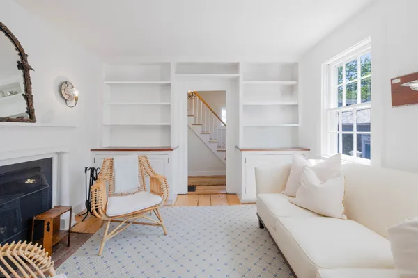 $2,695,000 | 34 Pine Street, Nantucket, MA 02554