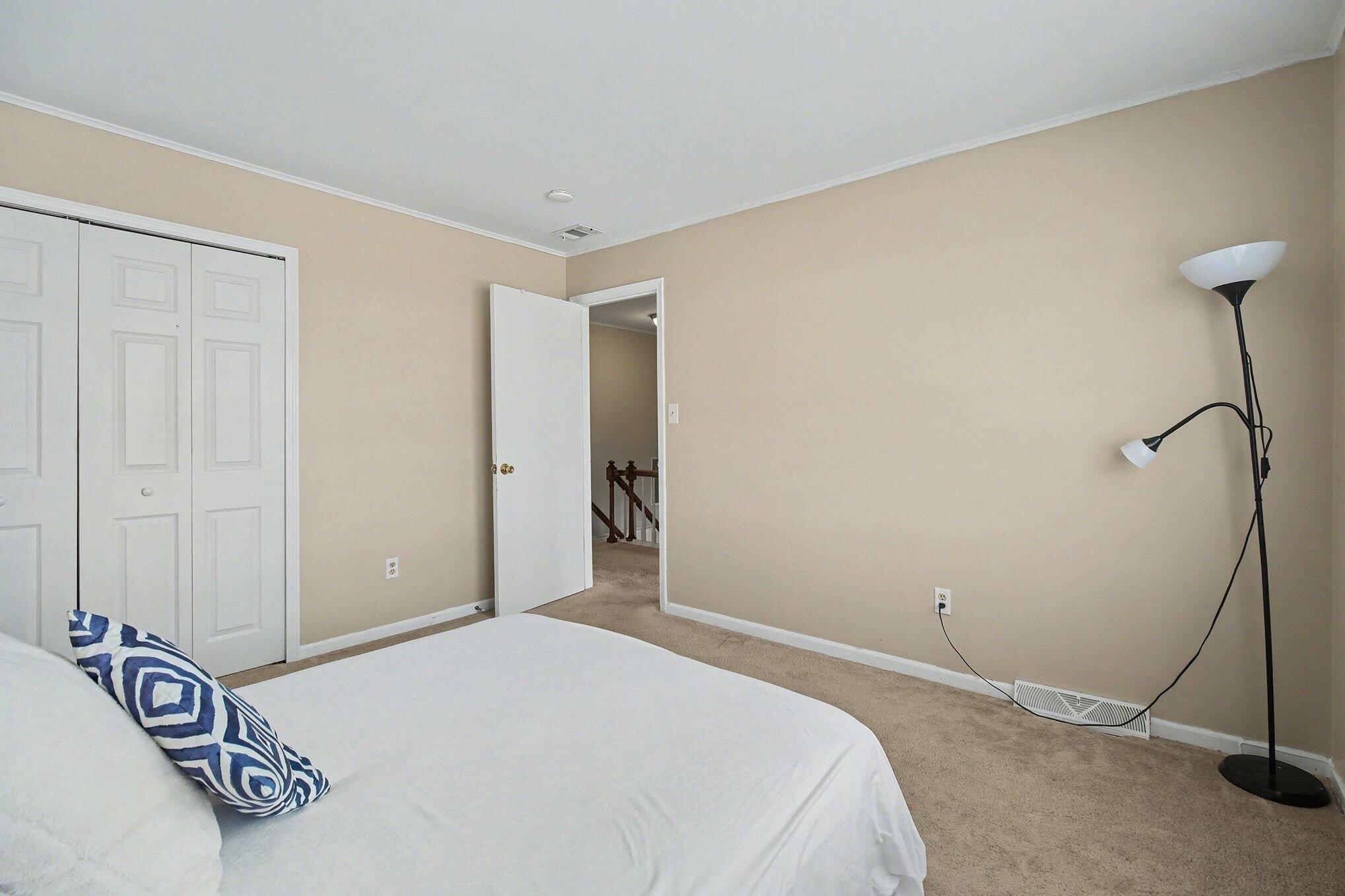 1208 Lear Court Rochester Hills, MI 48307 - Photo 15 of 26 020_file_1435