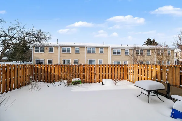 $170,000 | 1208 Lear Court, Rochester Hills, MI 48307