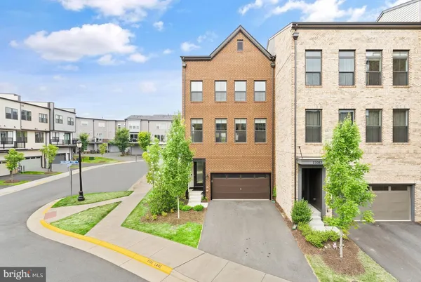 $4,300 | 23085 Sullivans Cove Square, Brambleton, VA 20148