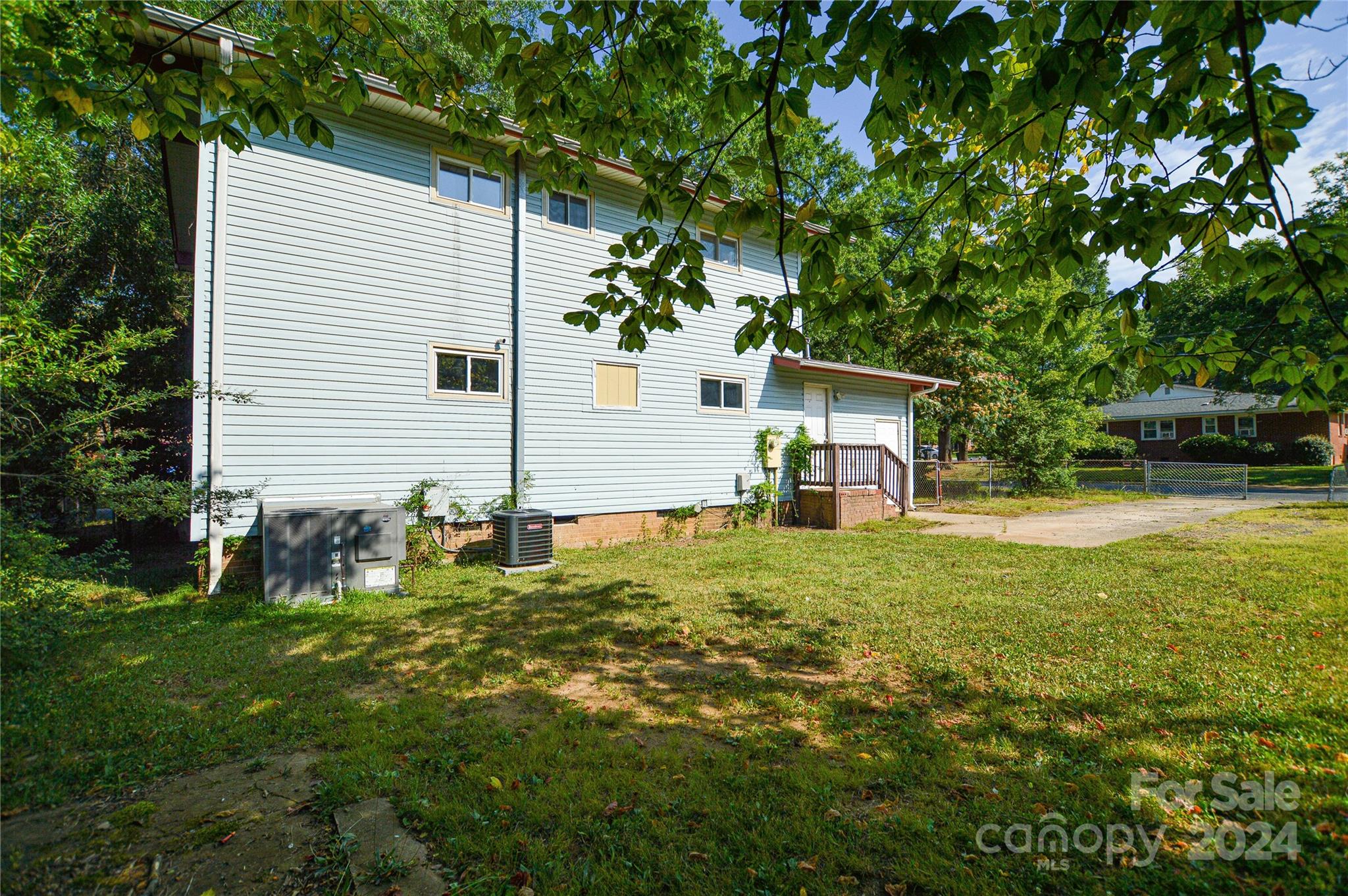 1138 White Plains Road Charlotte, NC 28213 - Photo 36 of 36 a house view with a garden space