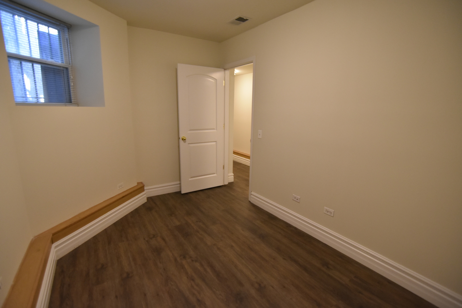 953 West Fletcher Street, Unit 1 Chicago, IL 60657 - Photo 17 of 23 a view of an empty room