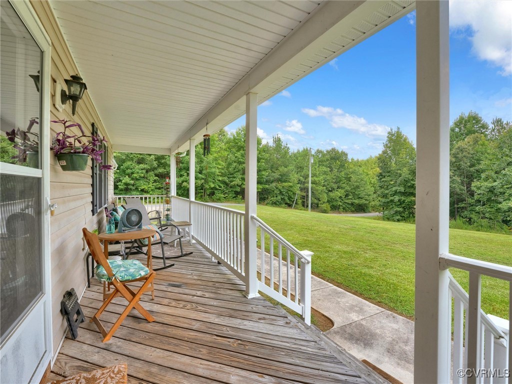 9330 Robin Road Disputanta, VA 23842 - Photo 9 of 36 Gallery Image 9