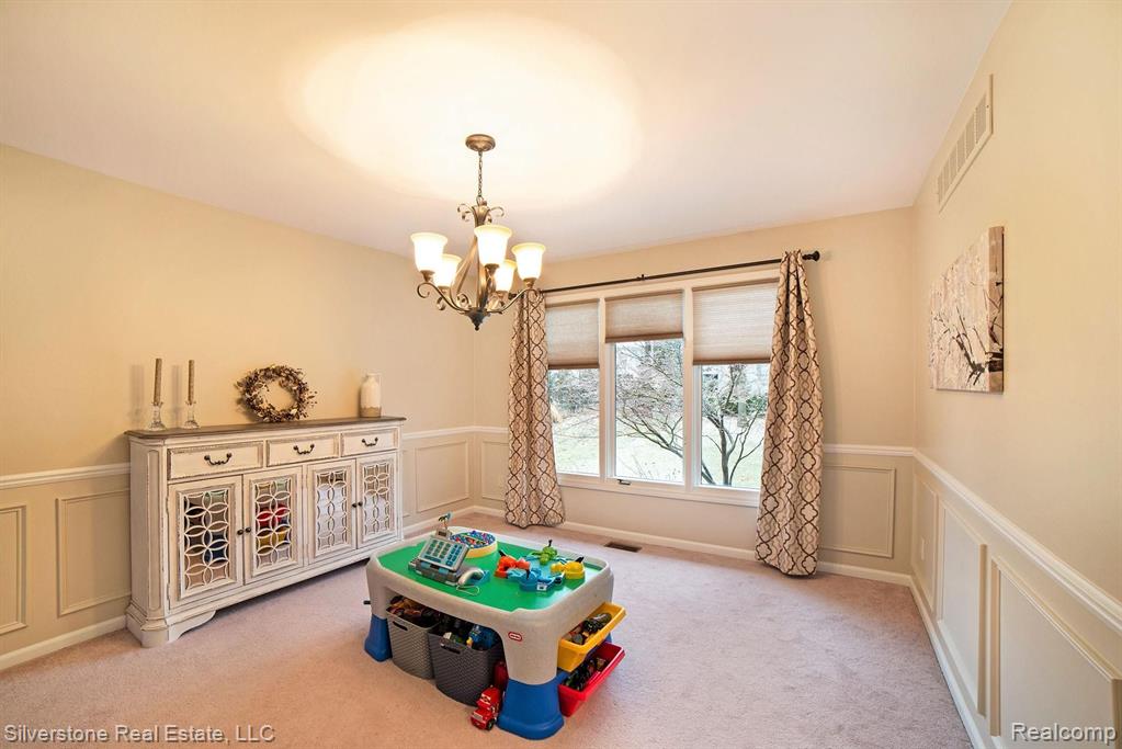 798 Grovecrest Rochester Hills, MI 48307 - Photo 21 of 49