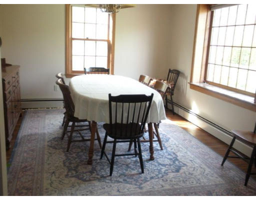 9 Erik Street Merrimack, NH 03054 - Photo 3 of 10 Gallery Image 3