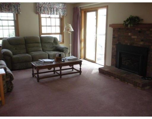 9 Erik Street Merrimack, NH 03054 - Photo 5 of 10 Gallery Image 5