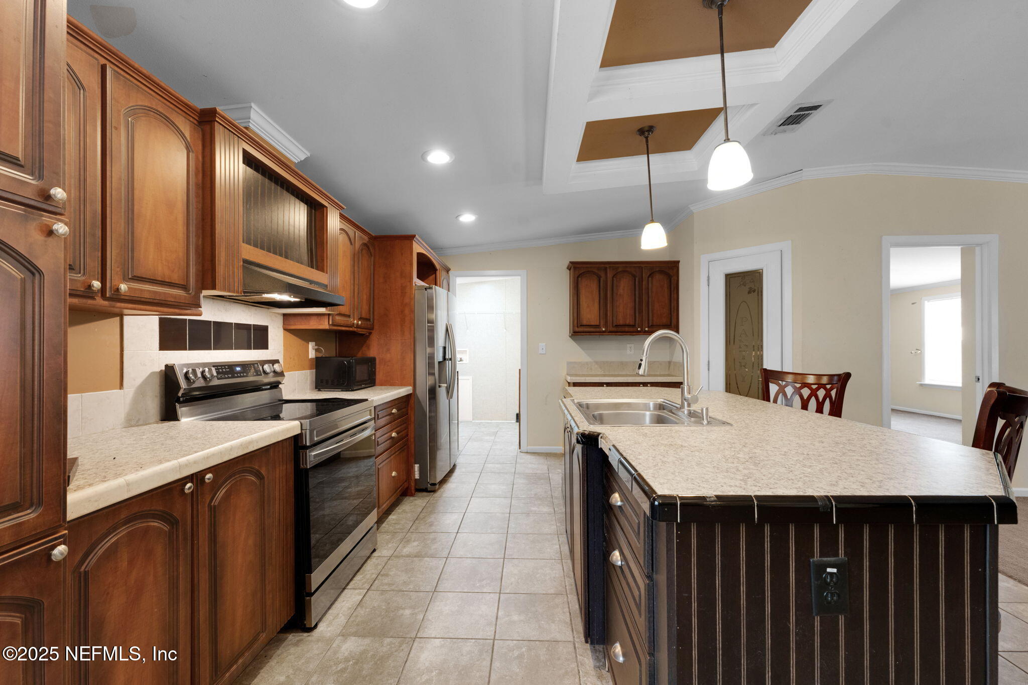 13342 Grover Road Jacksonville, FL 32226 - Photo 25 of 34 13342 Kitchen w Pantry