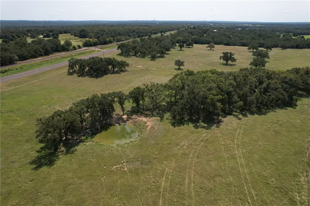 $2,805,800 | 5594 Us Highway, Cameron, TX 76520