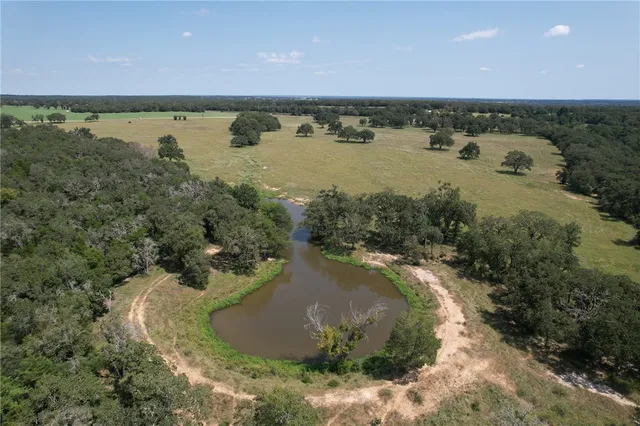 $2,805,800 | 5594 Us Highway, Cameron, TX 76520