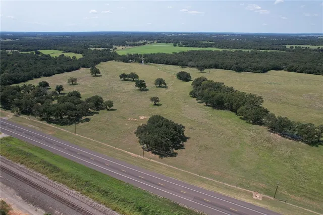 $2,805,800 | 5594 Us Highway, Cameron, TX 76520