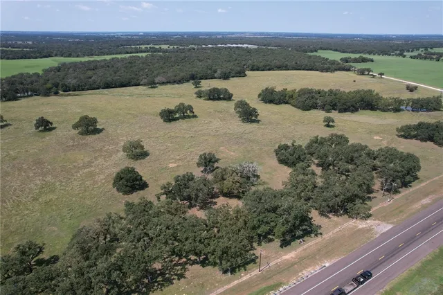 $2,805,800 | 5594 Us Highway, Cameron, TX 76520