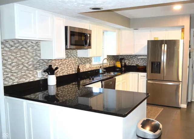 $420,000 | 7225 Westminster Drive, Indianapolis, IN 46256