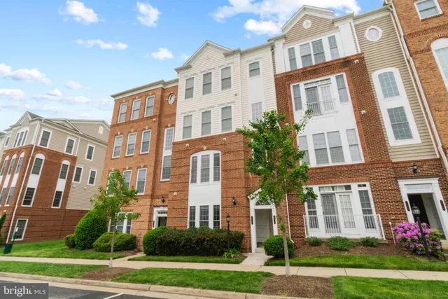 $2,575 | 2263 Oberlin Drive, Woodbridge, VA 22191