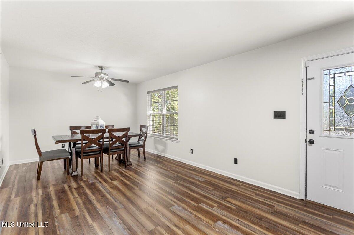 115 Rolling Woods Road Lucedale, MS 39452 - Photo 11 of 39 Living 2