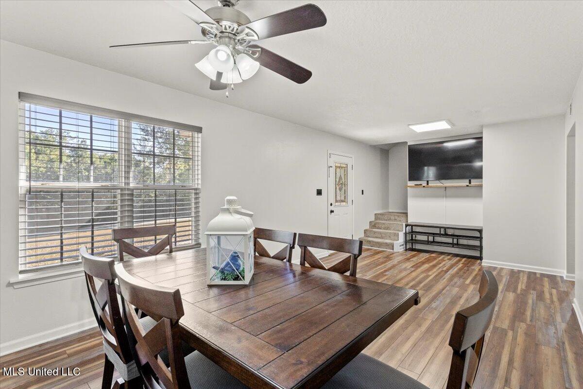 115 Rolling Woods Road Lucedale, MS 39452 - Photo 12 of 39 Living 3