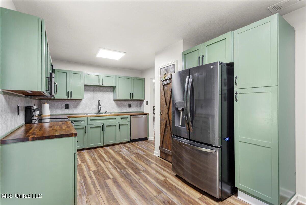 115 Rolling Woods Road Lucedale, MS 39452 - Photo 6 of 39 Kitchen 2