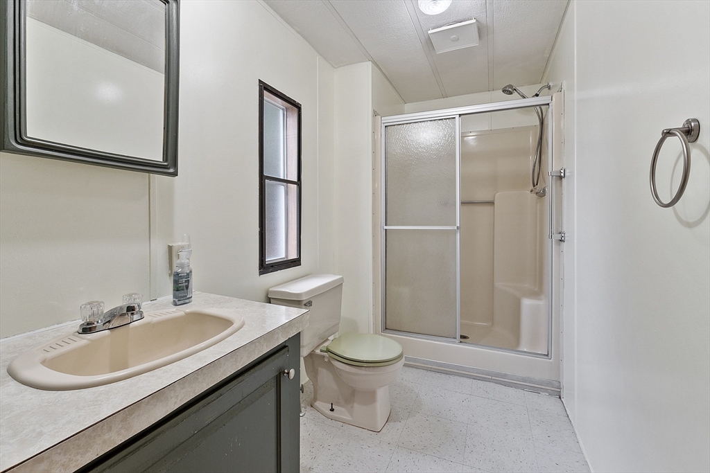 58 Earl Drive Athol, MA 01331 - Photo 18 of 36