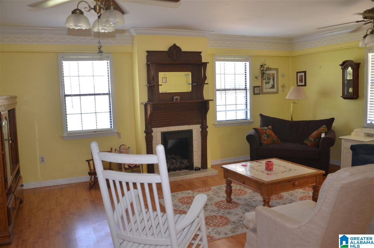 628 Cambridge Road Bessemer, AL 35023 - Photo 7 of 29