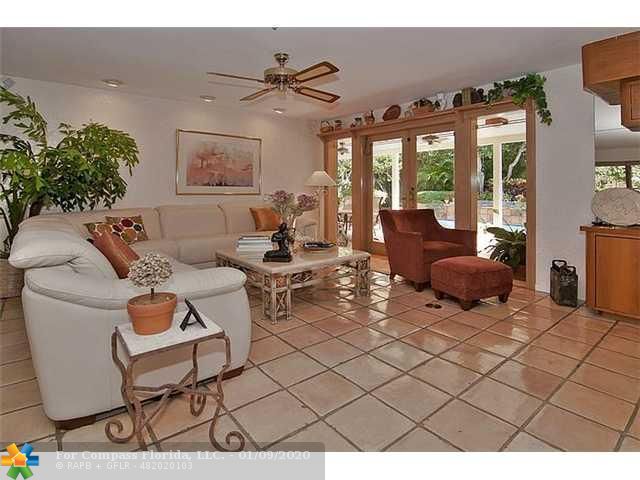 3511 North 33rd Terrace Hollywood, FL 33021 - Photo 5 of 21 Den/Family/Great Room