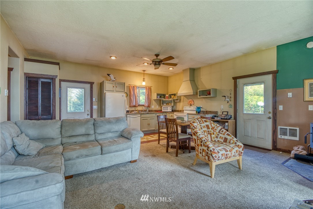 22106 Sandridge Road Ocean Park, WA 98640 - Photo 7 of 40 Gallery Image 7