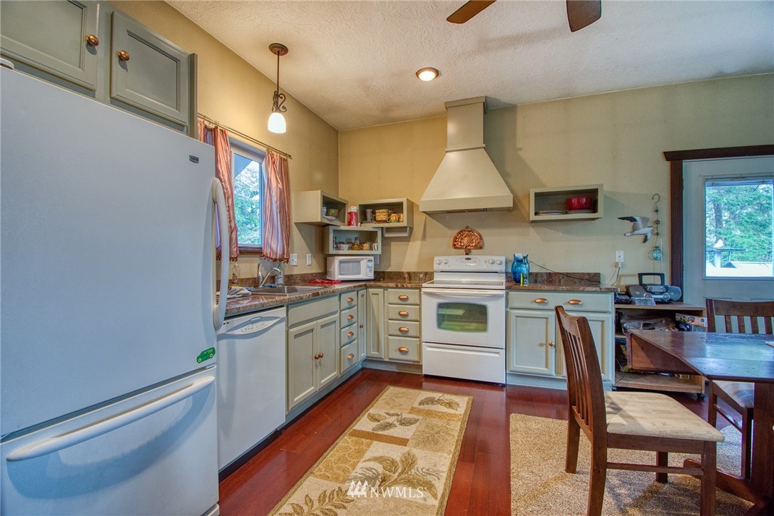 22106 Sandridge Road Ocean Park, WA 98640 - Photo 9 of 40 Gallery Image 9