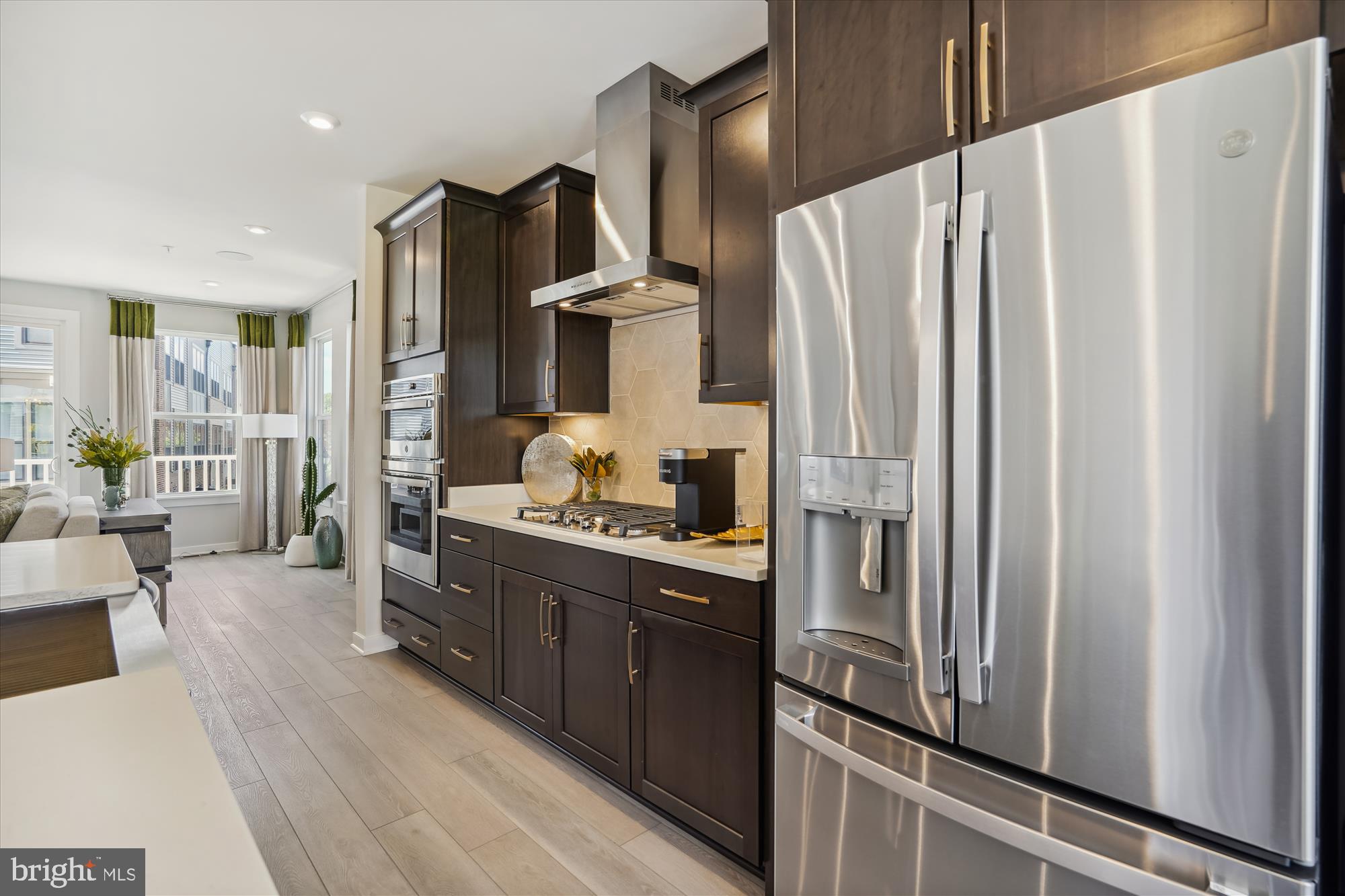 2558 Nicholson Street Hyattsville, MD 20782 - Photo 4 of 20 Stainless steel appliances