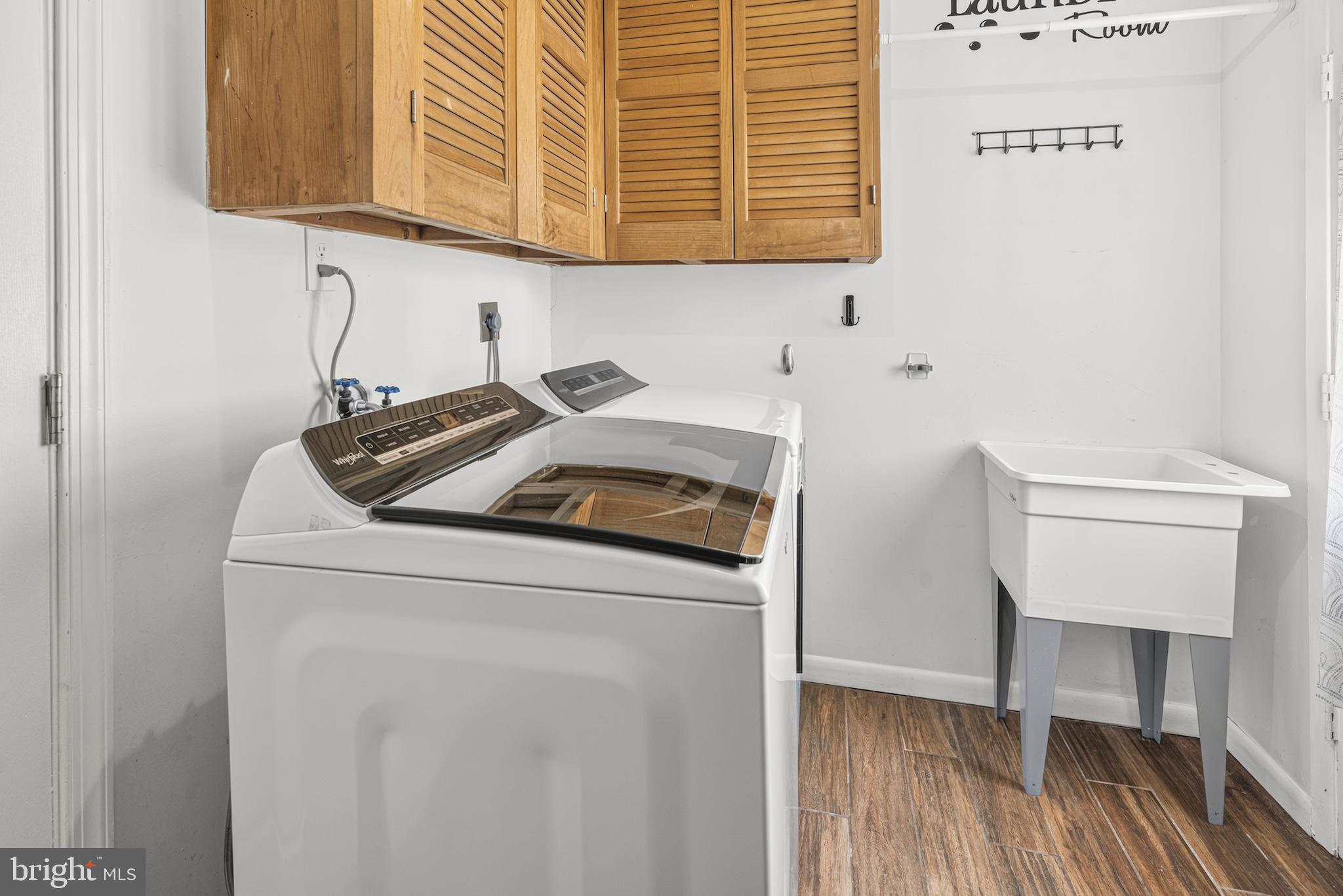 9005 Eastbourne Lane Laurel, MD 20708 - Photo 35 of 41 Laundry on Main Level