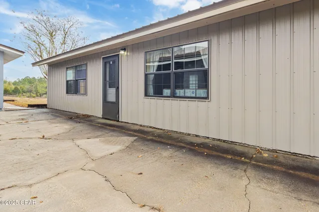 $925,000 | 22875 Northwest Parker Lane, Altha, FL 32421