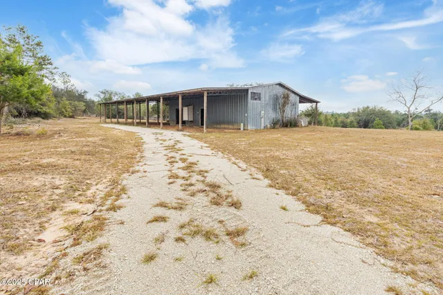 $925,000 | 22875 Northwest Parker Lane, Altha, FL 32421