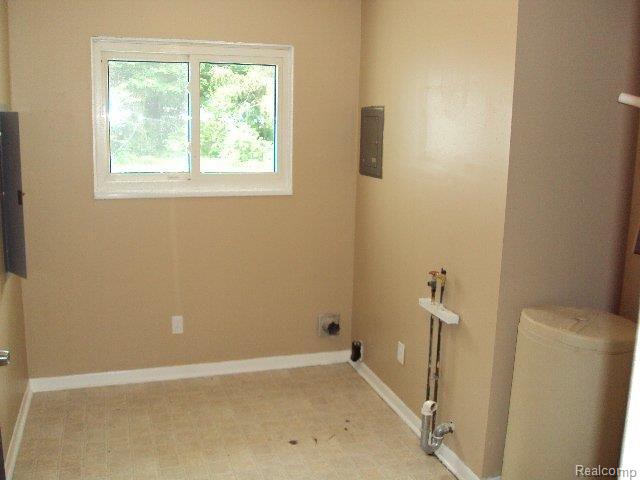 1149 Baldwin Road Lapeer, MI 48446 - Photo 12 of 13 Laundry
