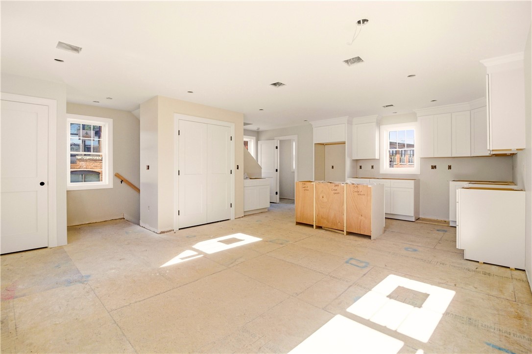 75 Croade Street Warren, RI 02885 - Photo 3 of 11