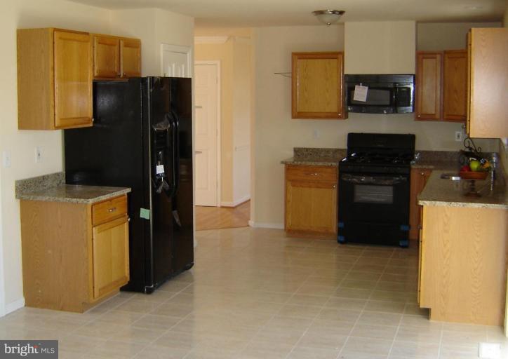 13512 Delaney Road Woodbridge, VA 22193 - Photo 5 of 8 Kitchen #2