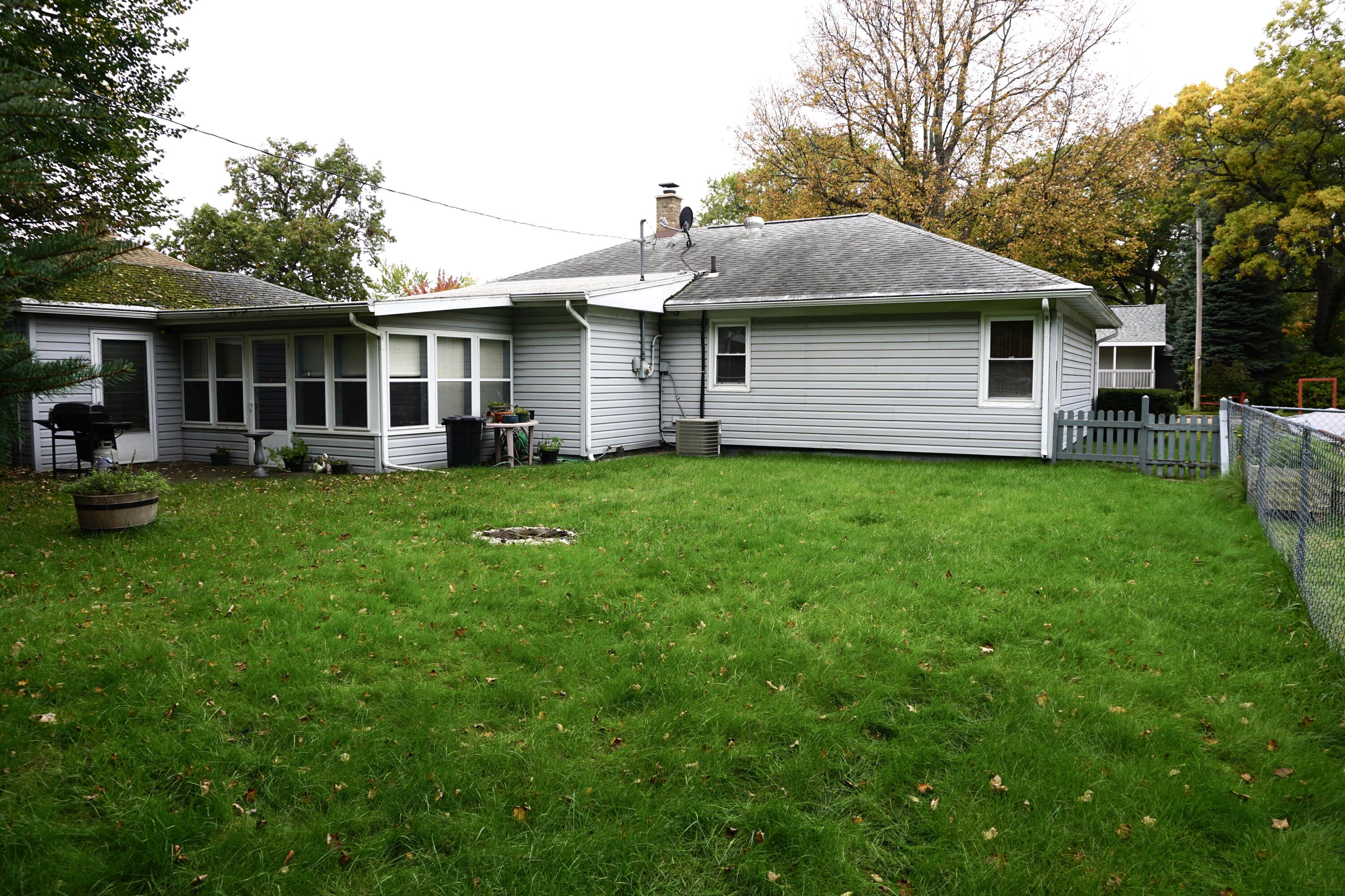 2009 Ruddiman Drive North Muskegon, MI 49445 - Photo 28 of 31 fullsizeoutput_15f5