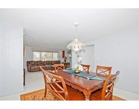 15 Cross Hill Road Newton, MA 02459 - Photo 7 of 25 a dining room with furniture and window