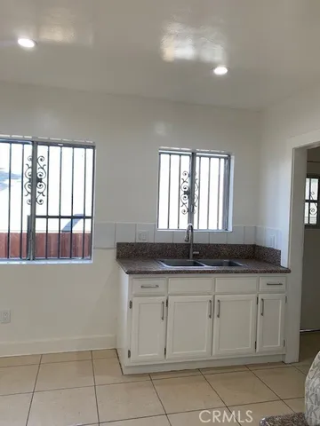 $2,000 | 2005 West Ave 33, Los Angeles, CA 90065