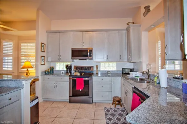 $10,000 | 825 Bentwater Circle, Unit 101, Naples, FL 34108