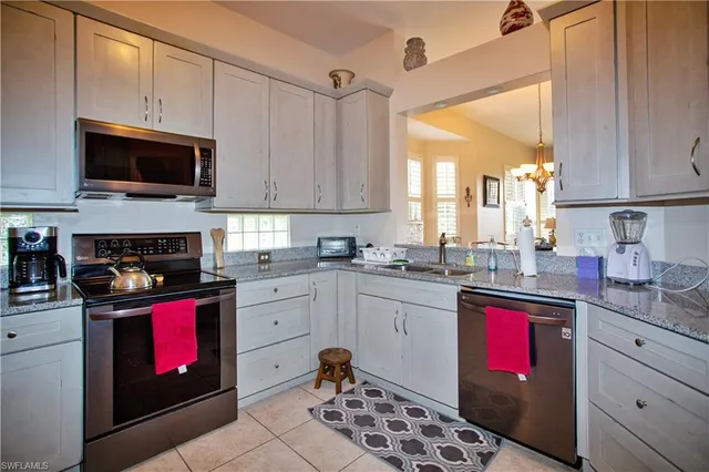 $9,995 | 825 Bentwater Circle, Unit 101, Naples, FL 34108