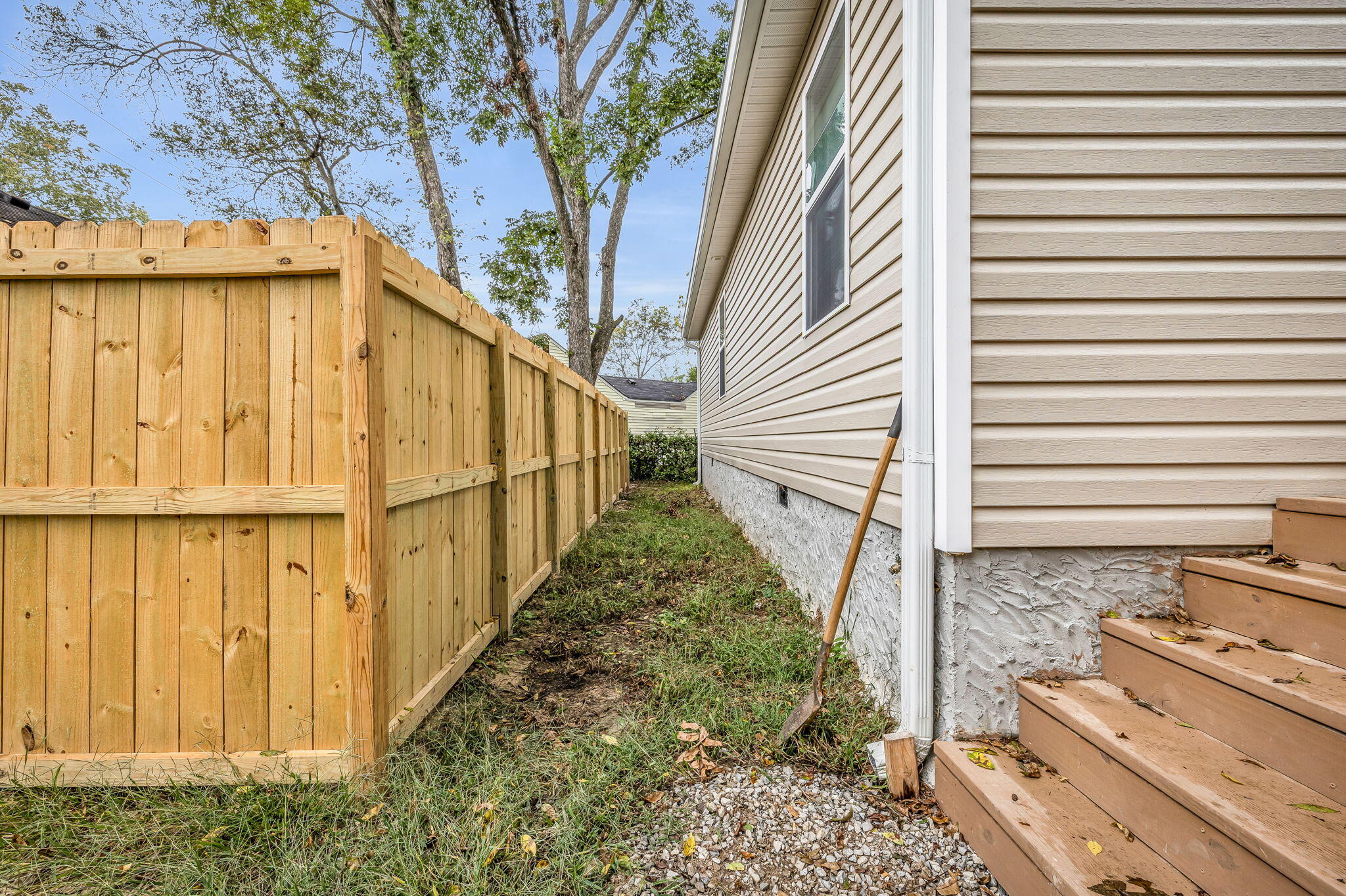 804 North Moore Road Chattanooga, TN 37411 - Photo 4 of 27 5-web-or-mls-804-n-moore-rd