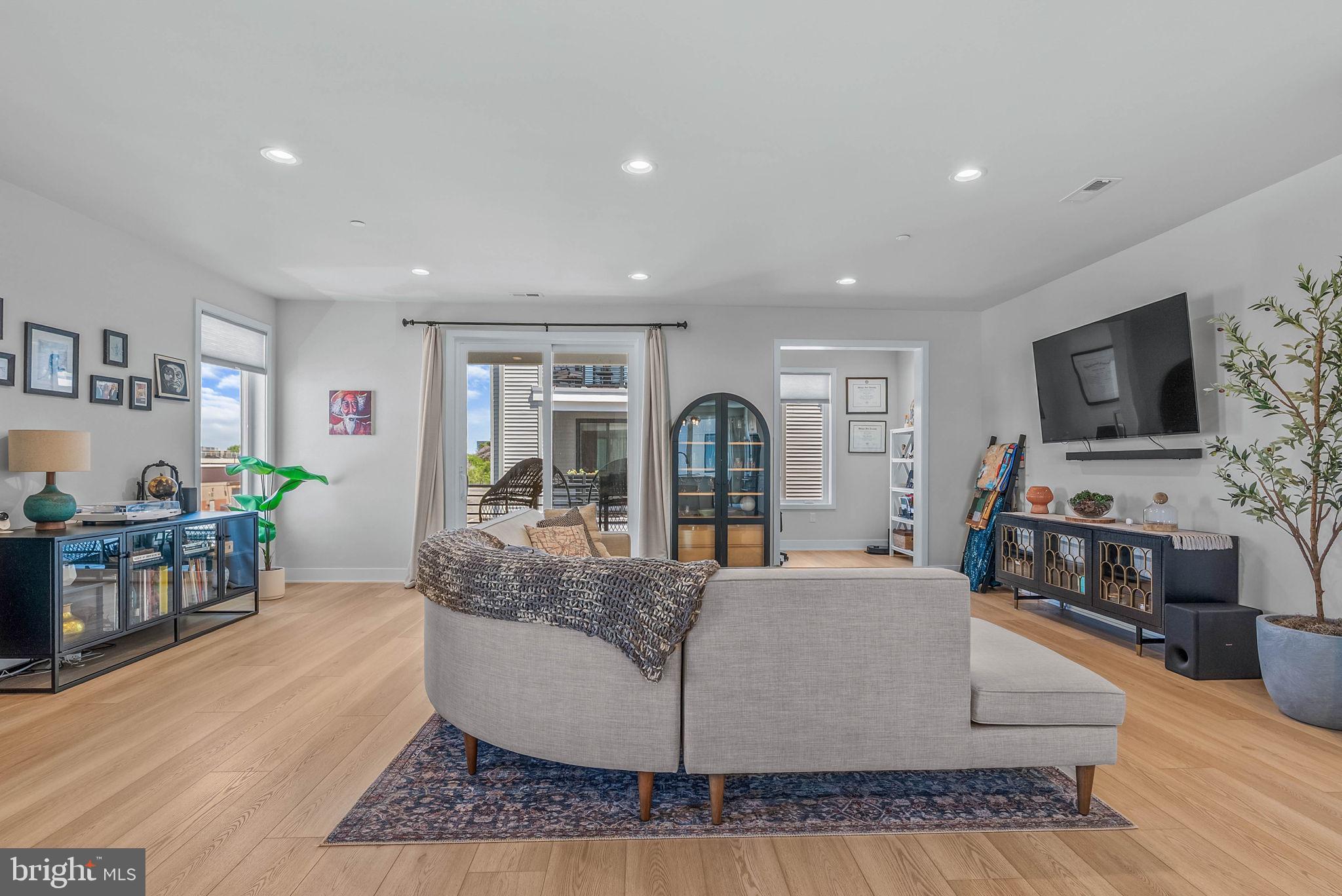 3001 Sedgeview Walk, Unit 147 Philadelphia, PA 19125 - Photo 8 of 33