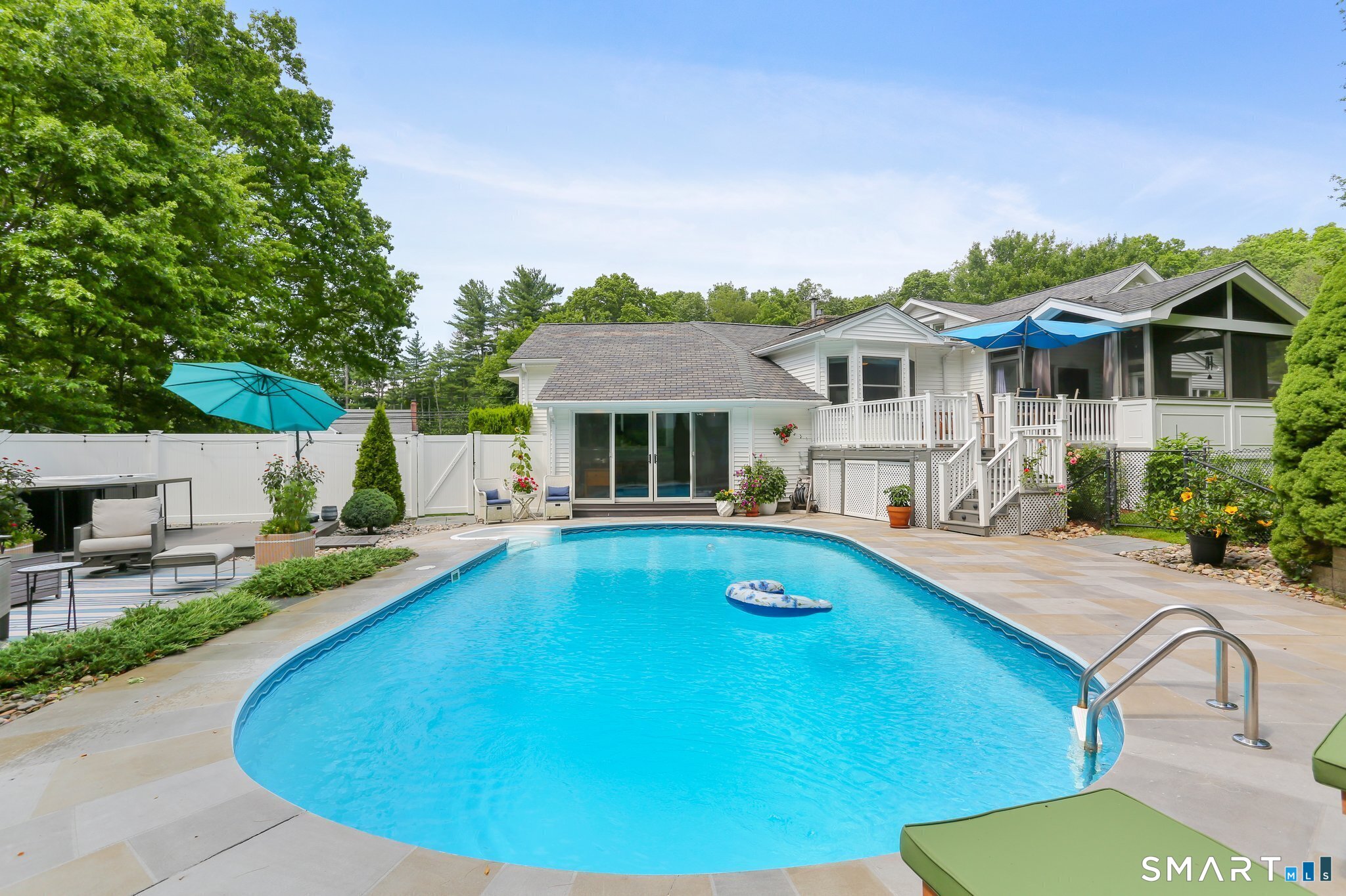 9 Geneva Road Norwalk, CT 06850 - Photo 1 of 40